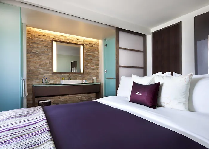 Hotel W 4*