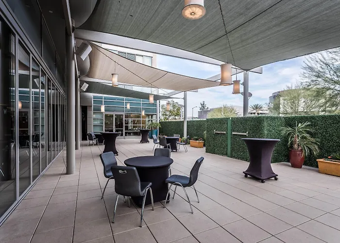 W Hotel 4*