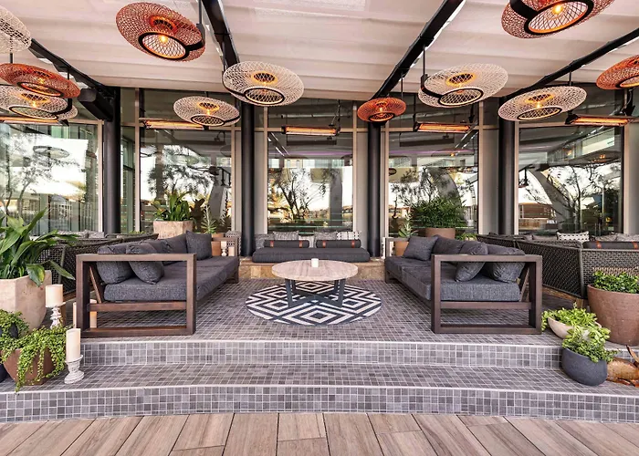 W Hotel 4*