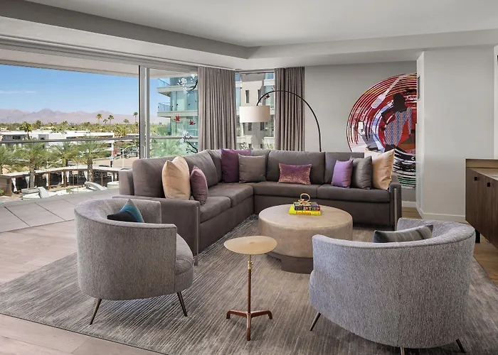 W Hotel 4*