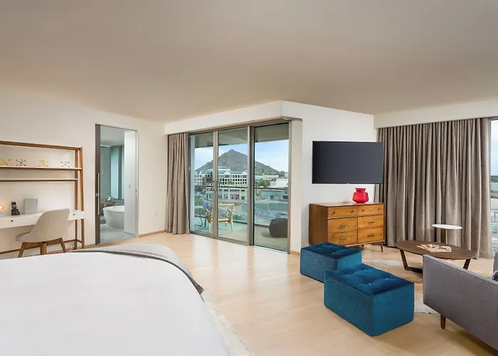 Hotel W 4*